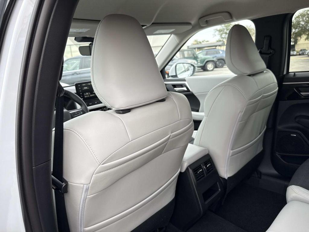 new 2026 Mitsubishi Outlander car, priced at $32,775