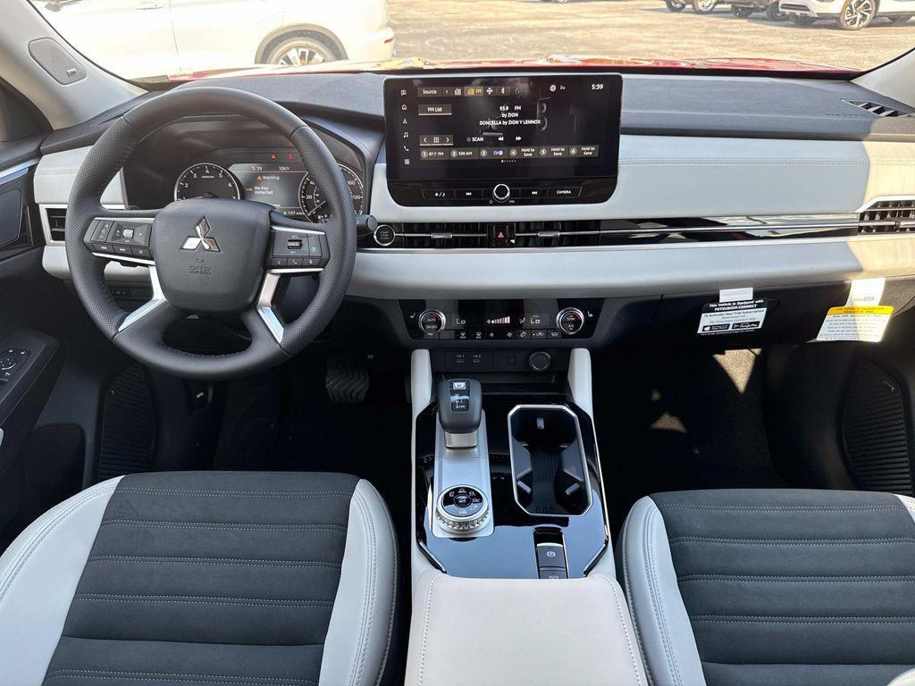 new 2025 Mitsubishi Outlander car, priced at $38,840