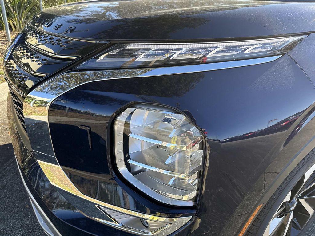 new 2025 Mitsubishi Outlander PHEV car, priced at $48,200