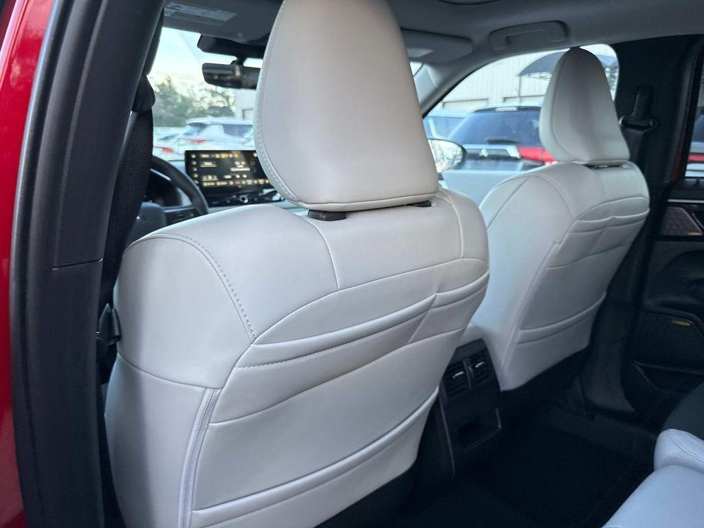 new 2025 Mitsubishi Outlander car, priced at $39,900