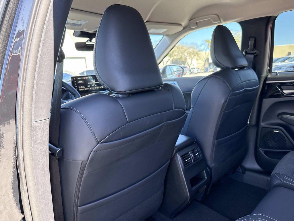 new 2026 Mitsubishi Outlander car, priced at $32,180