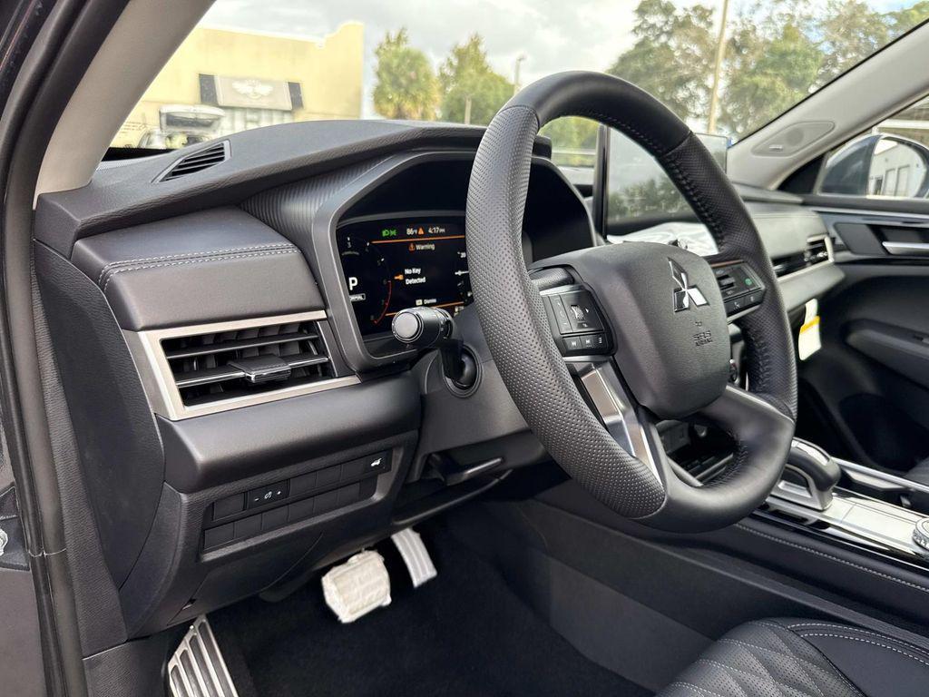 new 2025 Mitsubishi Outlander car, priced at $41,145