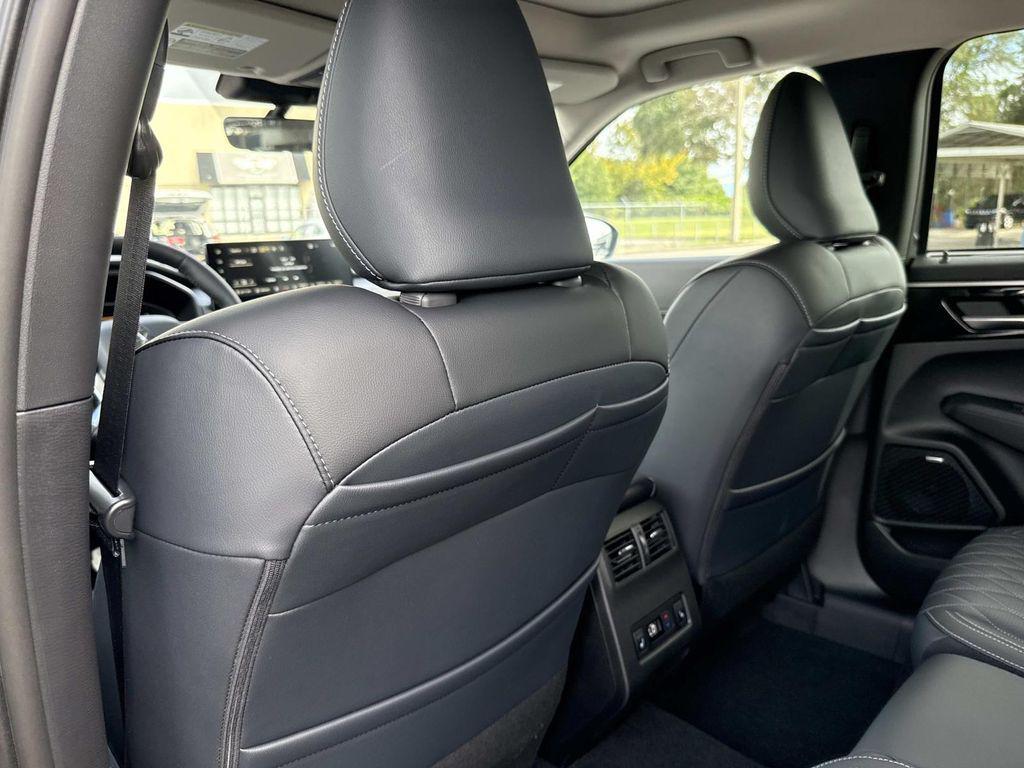 new 2025 Mitsubishi Outlander car, priced at $41,145