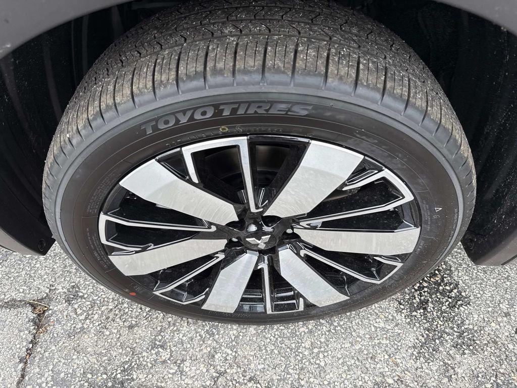 new 2025 Mitsubishi Outlander car, priced at $46,590