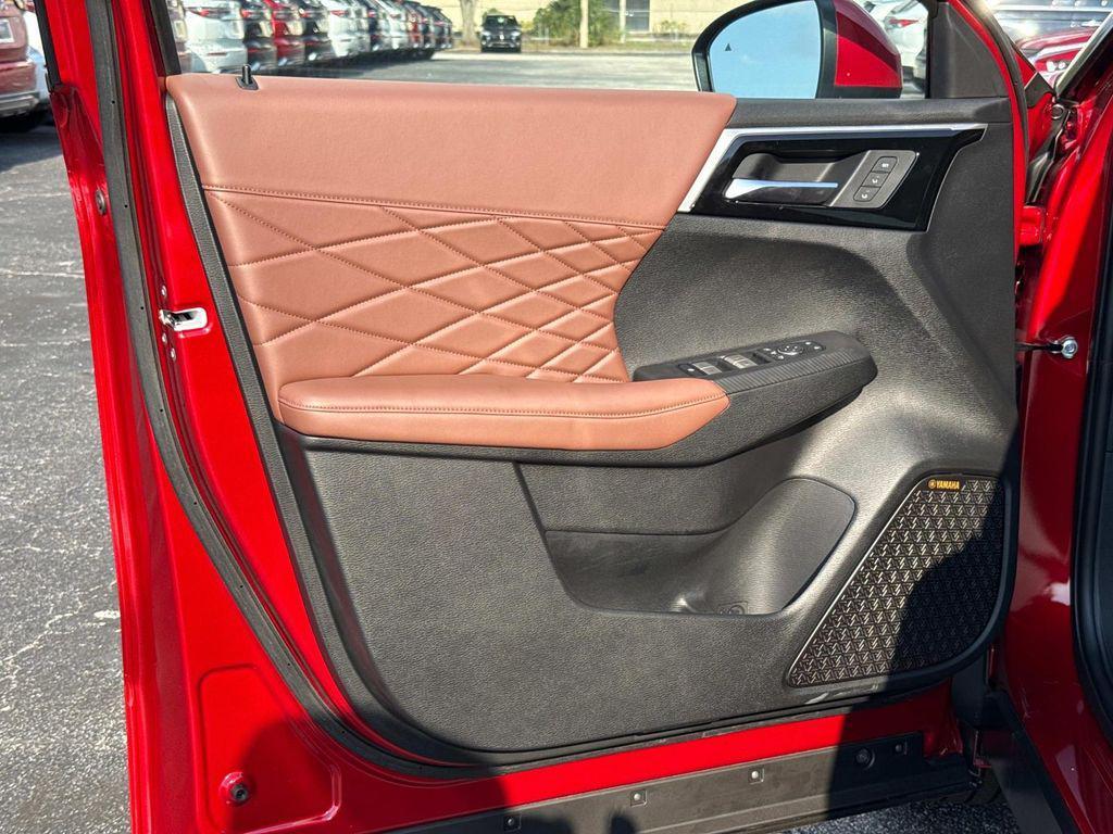 new 2025 Mitsubishi Outlander car, priced at $45,145