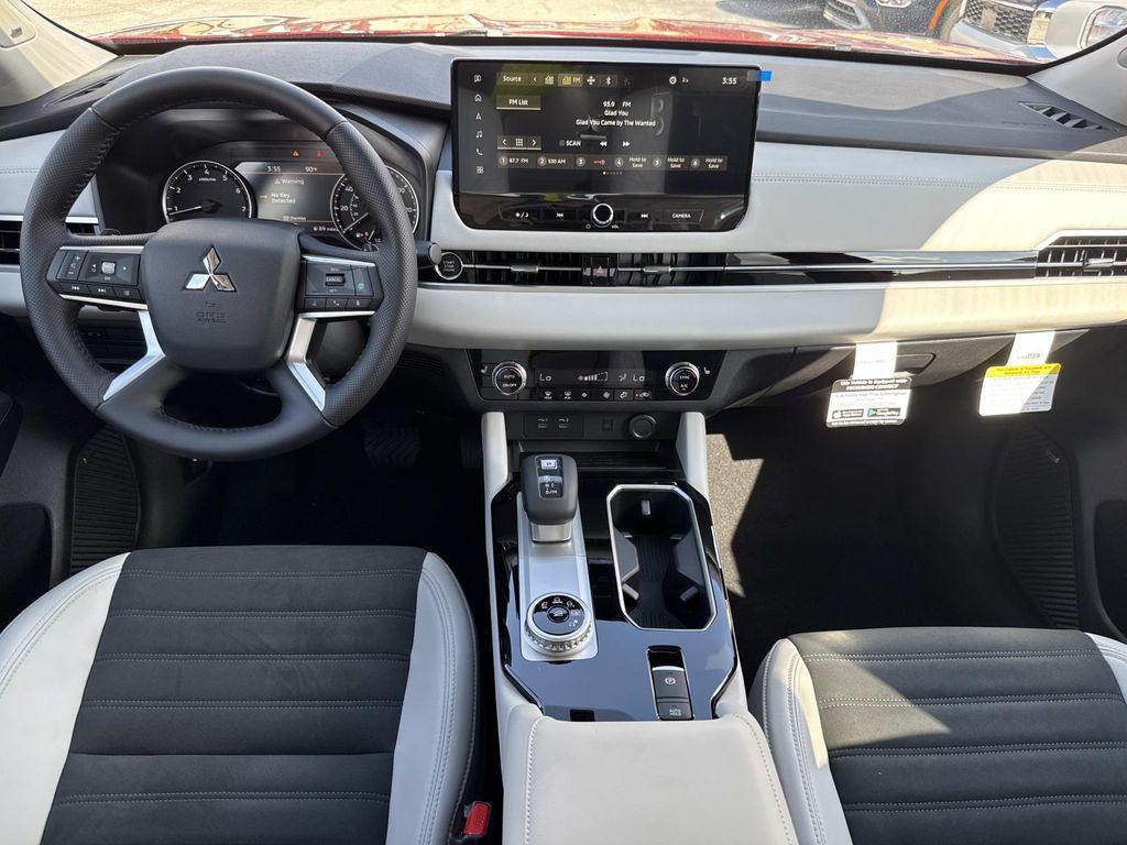new 2025 Mitsubishi Outlander car, priced at $36,595