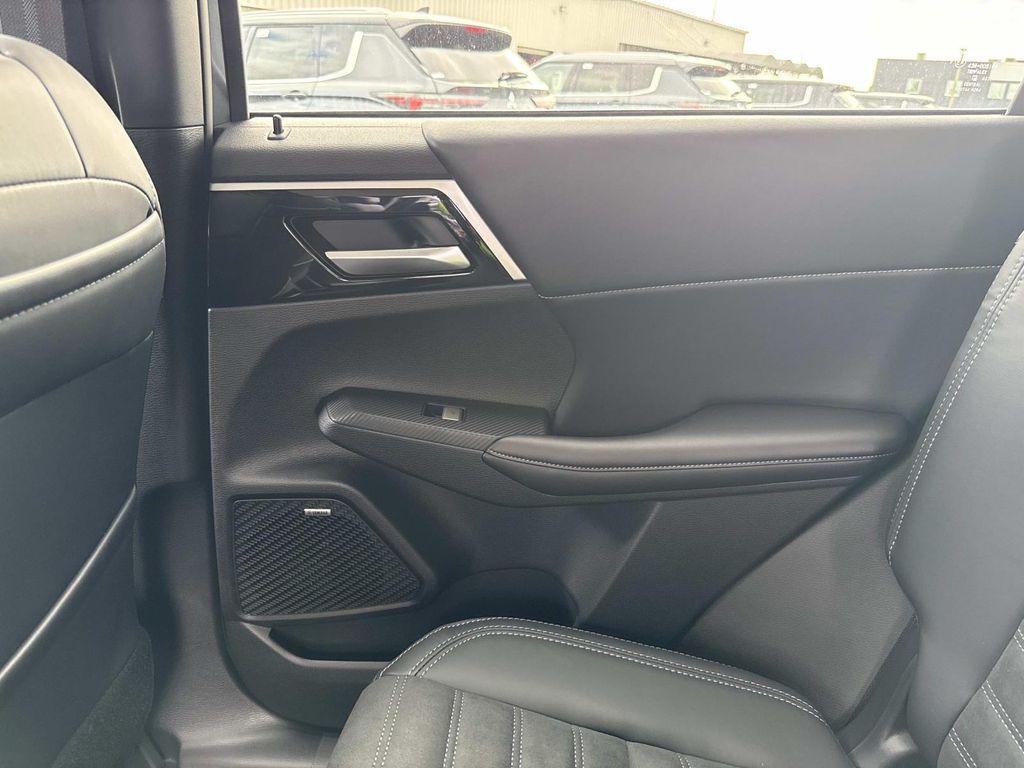 new 2025 Mitsubishi Outlander car, priced at $36,595