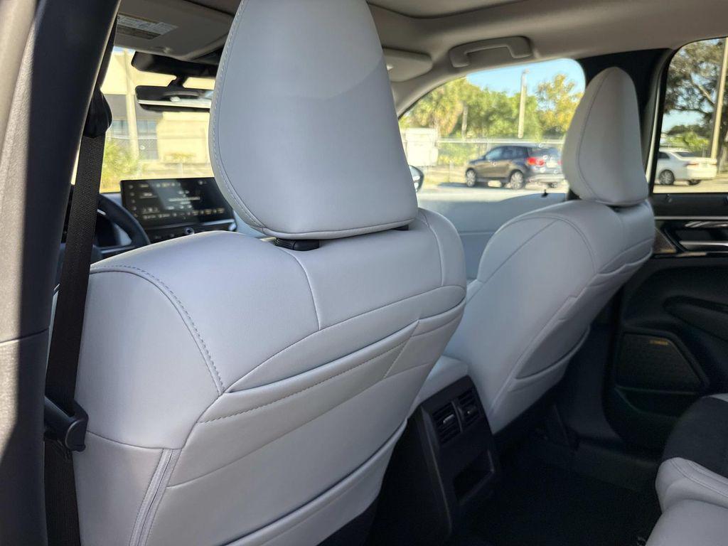 new 2025 Mitsubishi Outlander car, priced at $40,180