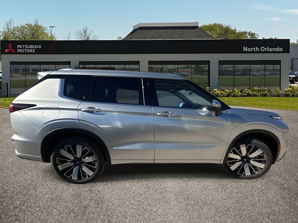 new 2026 Mitsubishi Outlander car, priced at $36,235