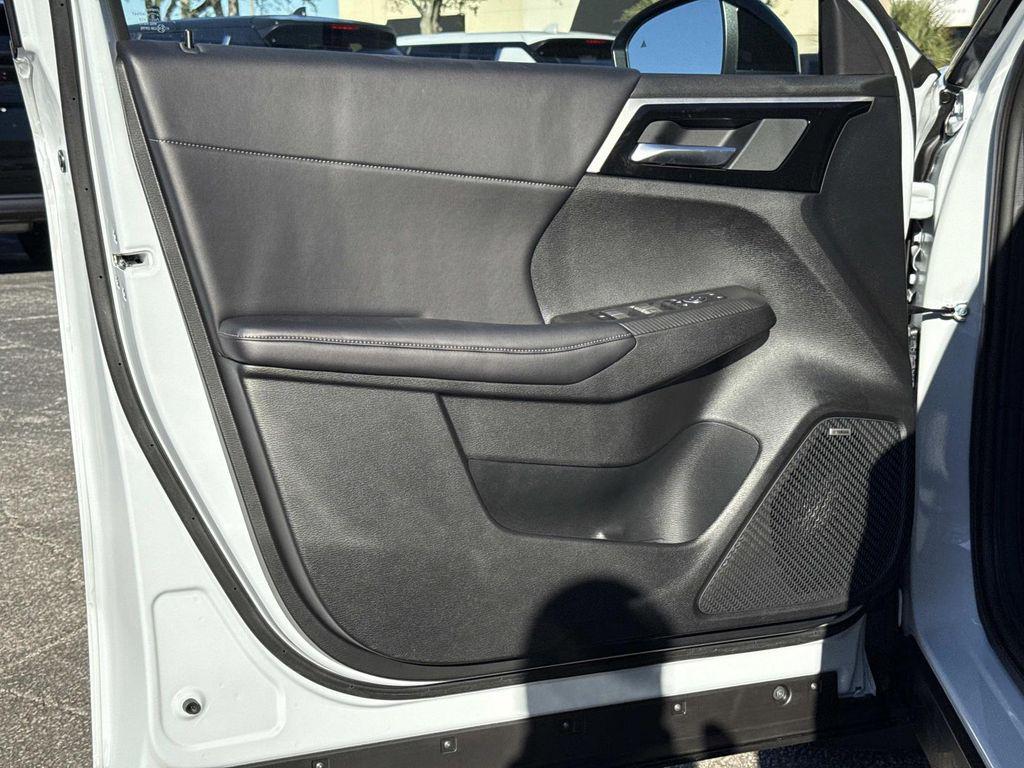 new 2026 Mitsubishi Outlander car, priced at $38,584