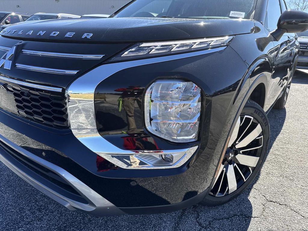 new 2026 Mitsubishi Outlander car, priced at $32,045