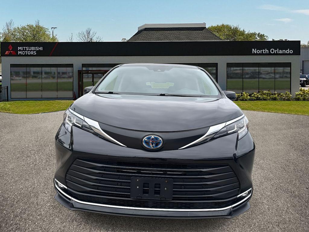 used 2023 Toyota Sienna car, priced at $35,988