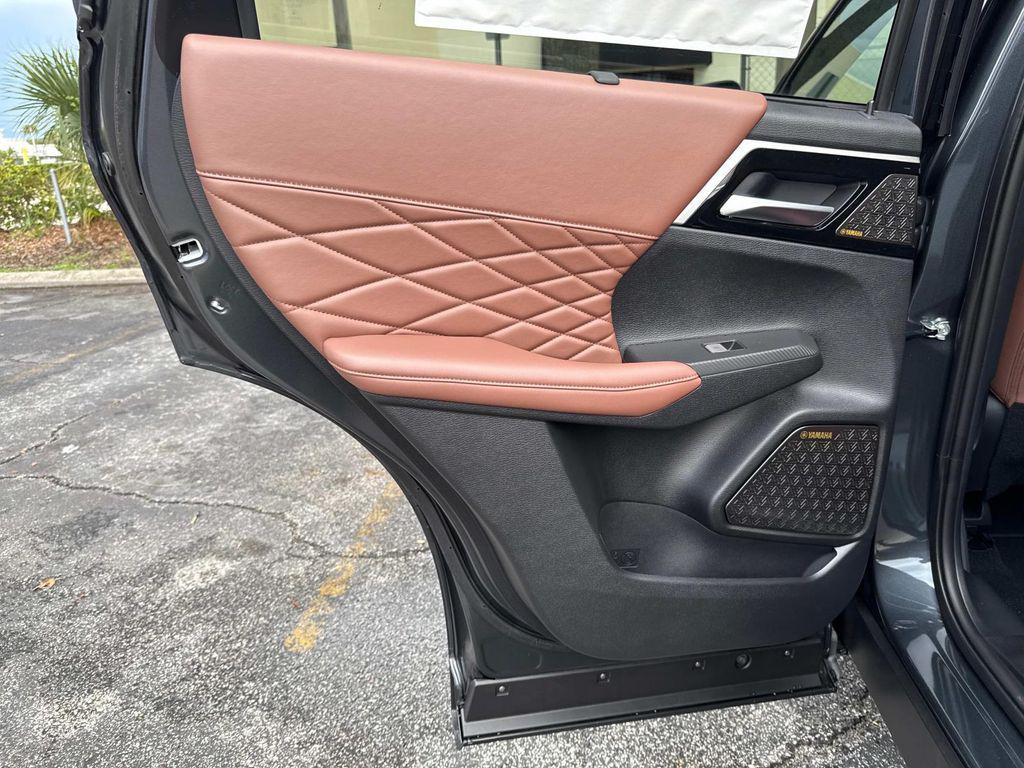 new 2025 Mitsubishi Outlander car, priced at $44,505