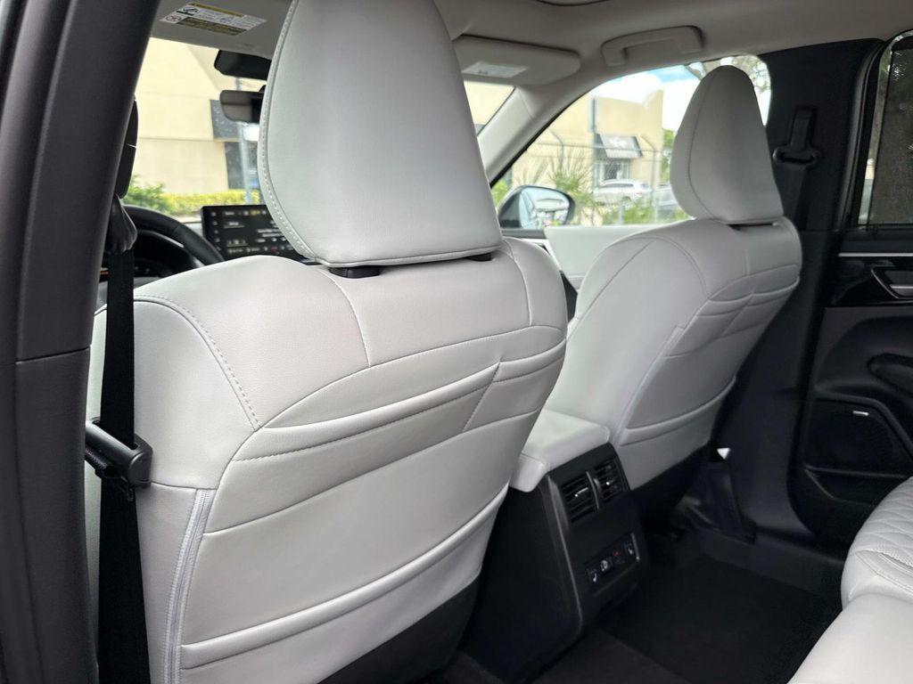 new 2025 Mitsubishi Outlander car, priced at $41,650