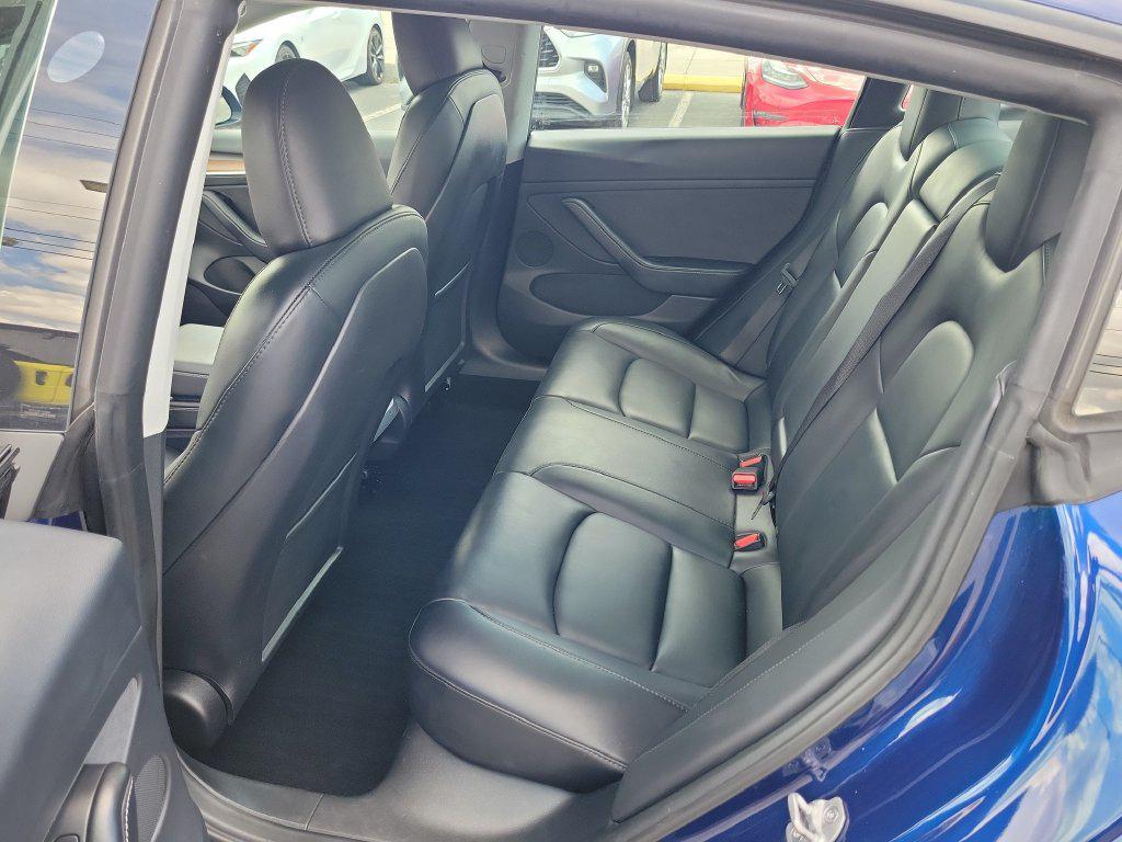 Tesla Model 3 view 9