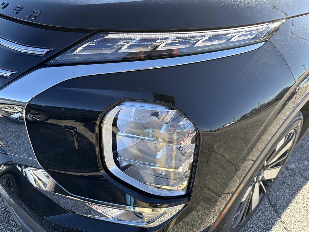 new 2025 Mitsubishi Outlander car, priced at $41,840