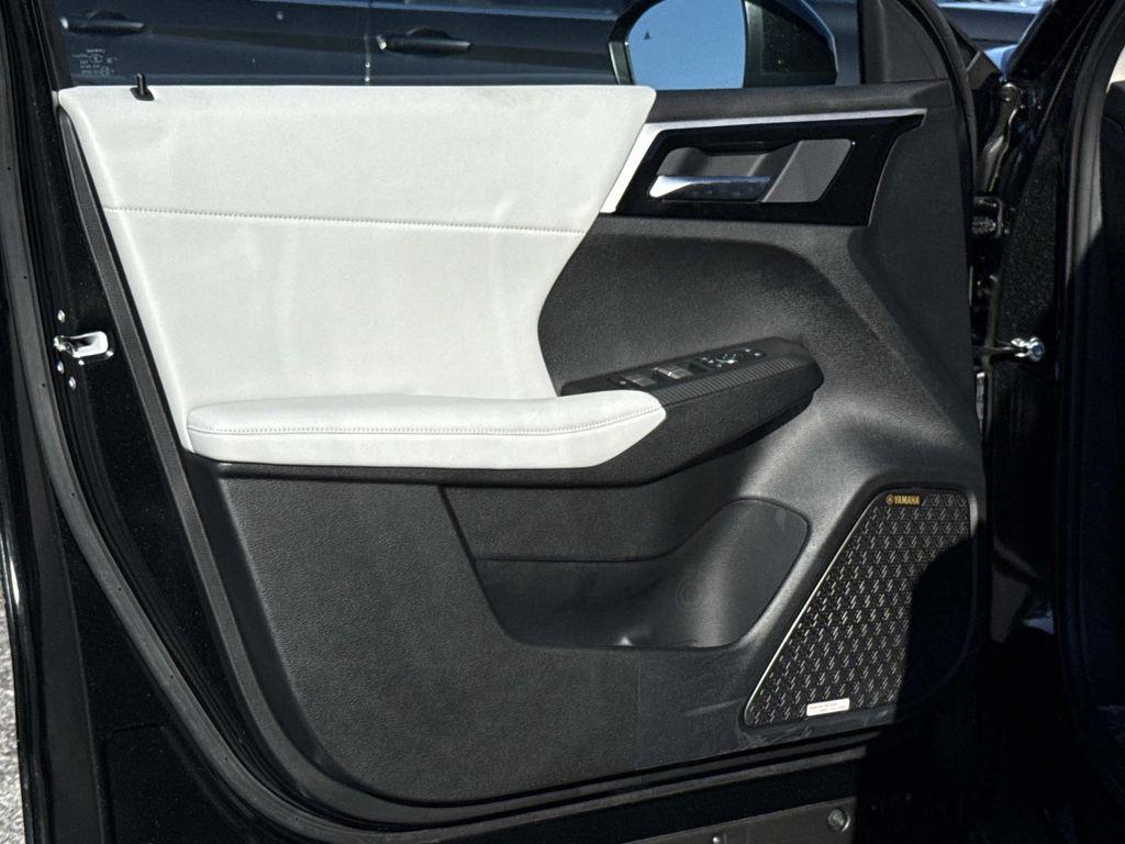 new 2025 Mitsubishi Outlander car, priced at $41,840