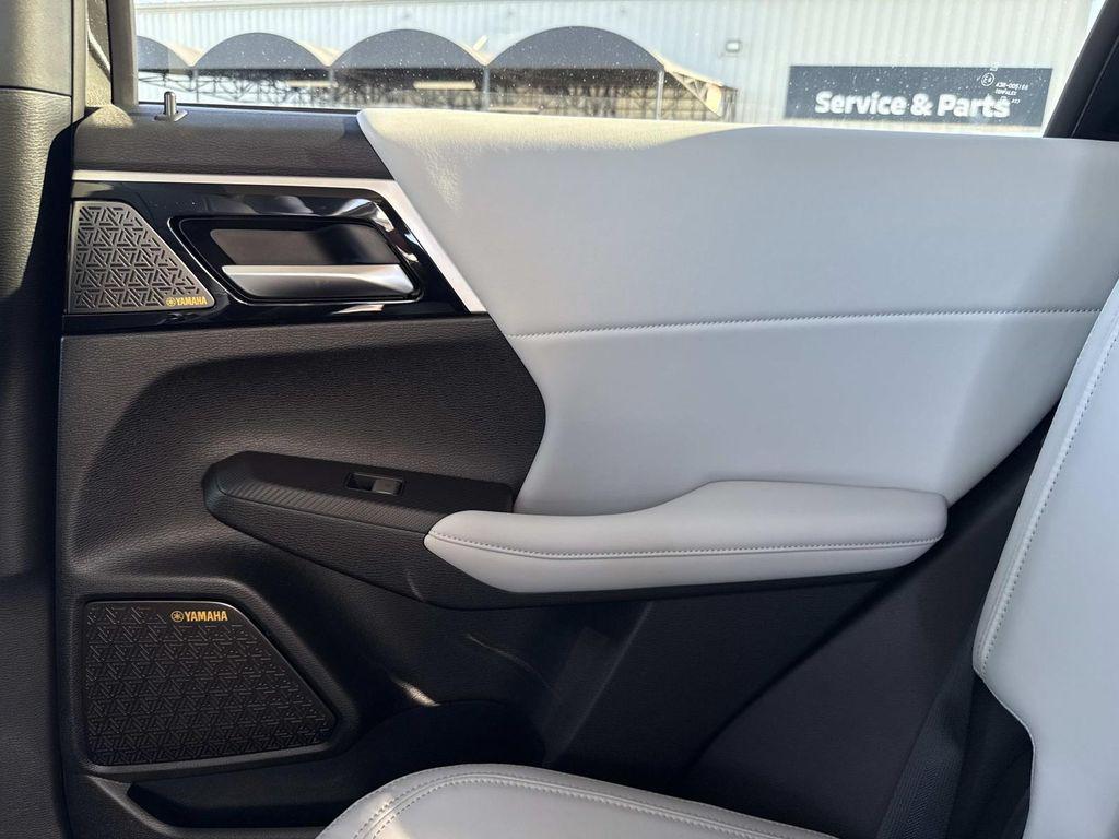 new 2025 Mitsubishi Outlander car, priced at $41,840