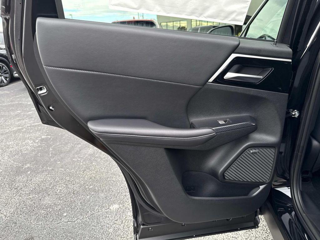 new 2025 Mitsubishi Outlander car, priced at $35,970