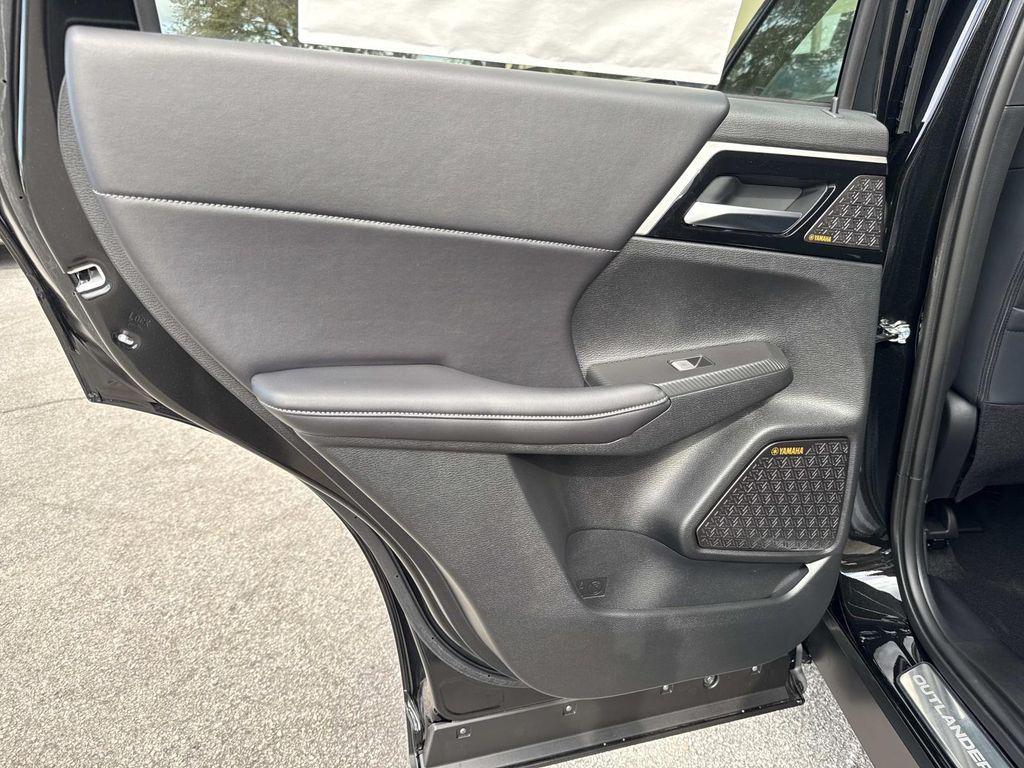 new 2026 Mitsubishi Outlander car, priced at $35,840