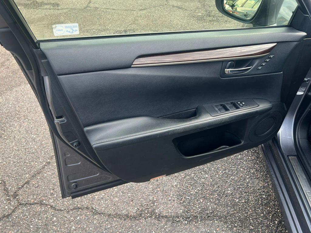 used 2013 Lexus ES 350 car, priced at $13,988