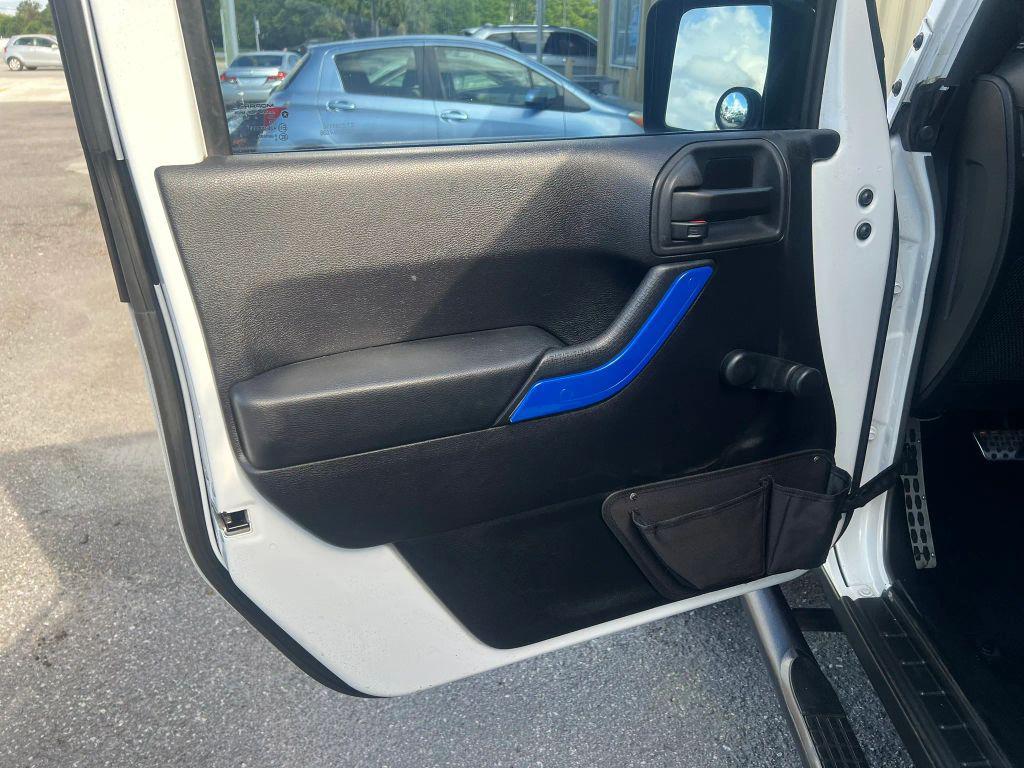 used 2015 Jeep Wrangler Unlimited car, priced at $14,388