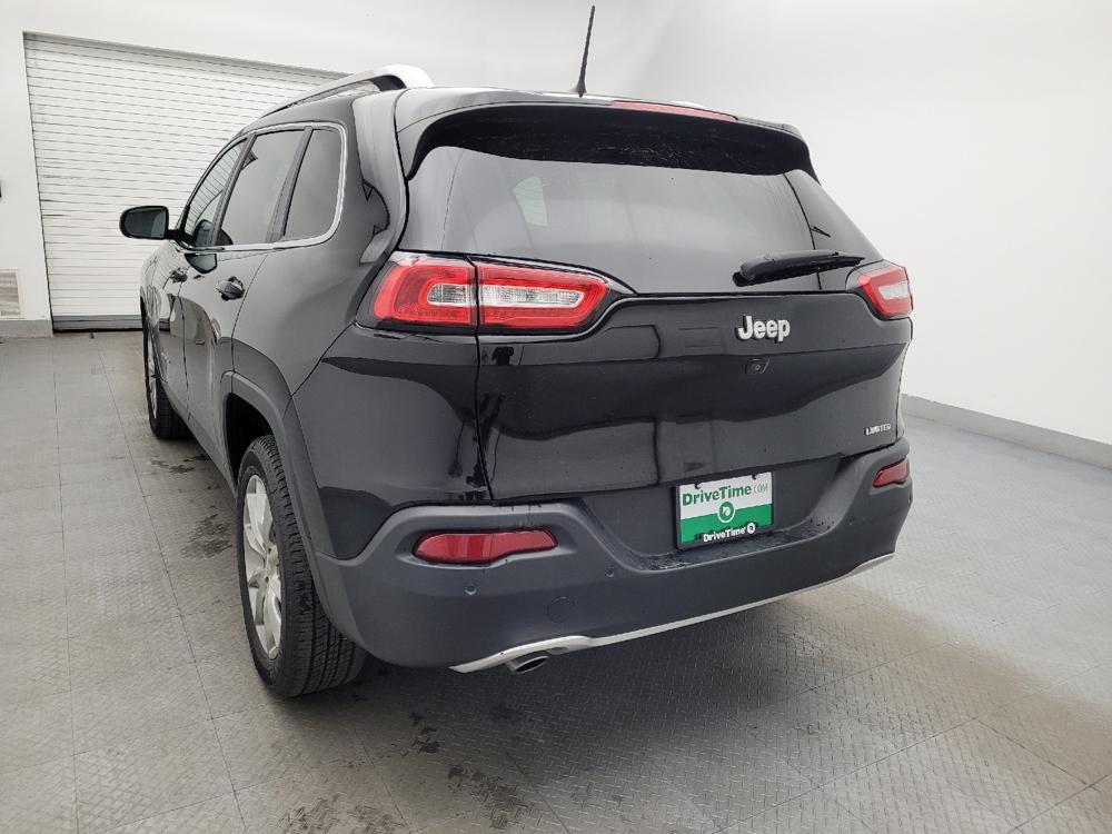 used 2018 Jeep Cherokee car, priced at $16,595