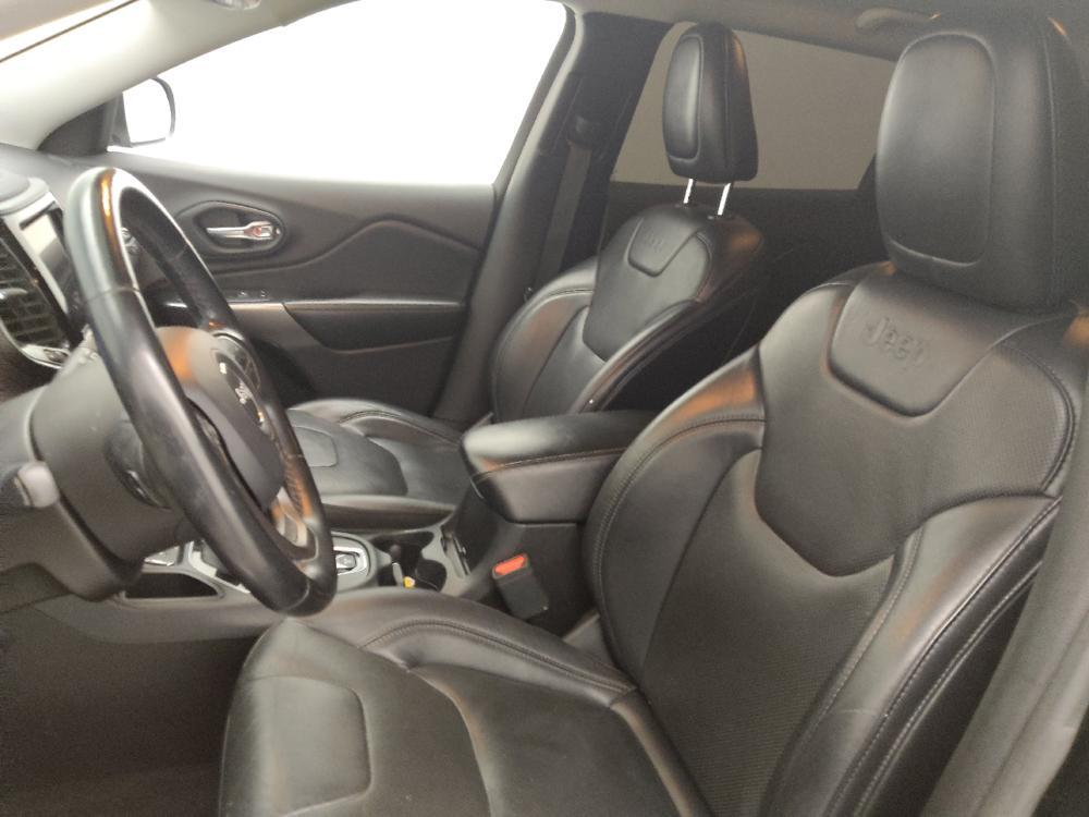 used 2019 Jeep Cherokee car, priced at $17,995