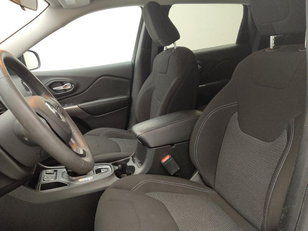 used 2020 Jeep Cherokee car, priced at $17,695