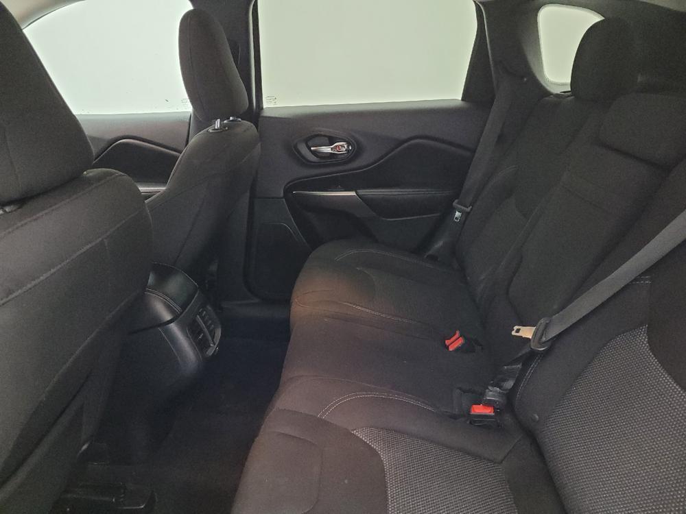 used 2019 Jeep Cherokee car, priced at $16,695