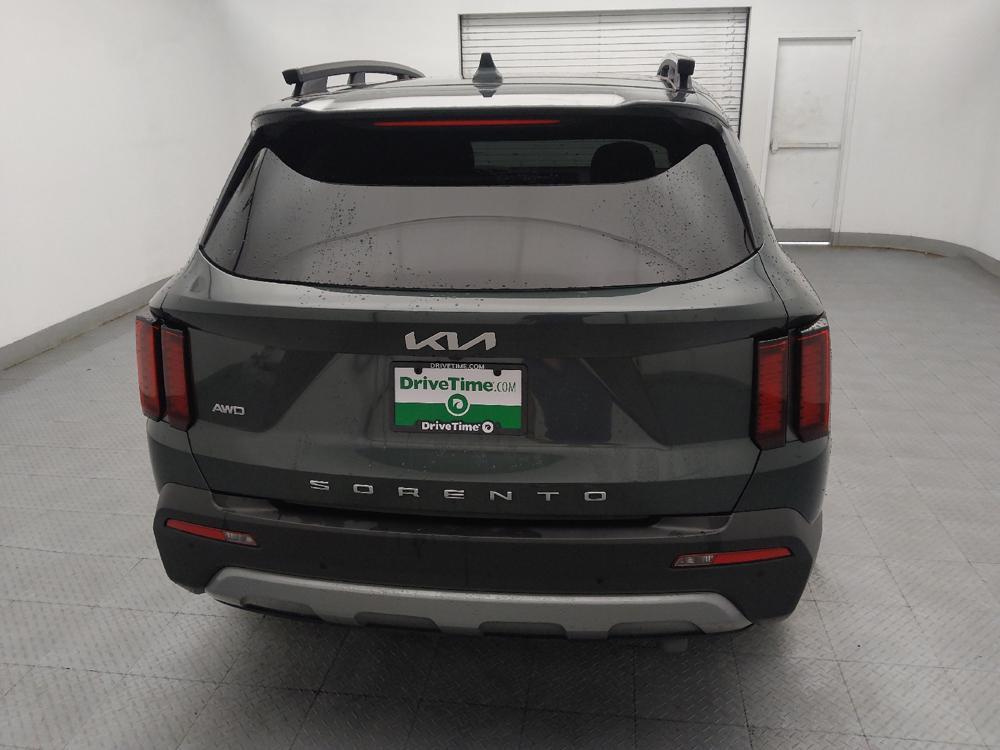 used 2022 Kia Sorento car, priced at $28,395