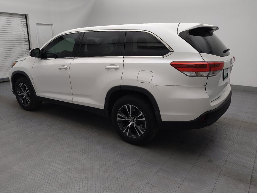 used 2019 Toyota Highlander car, priced at $21,895