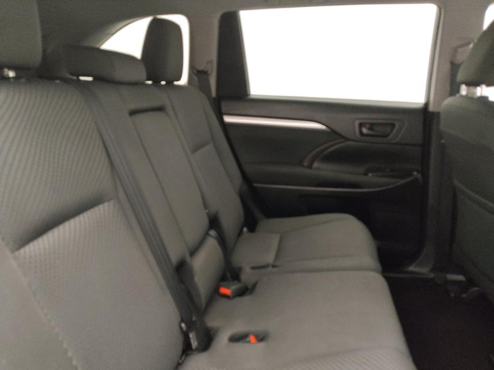 used 2019 Toyota Highlander car, priced at $21,895