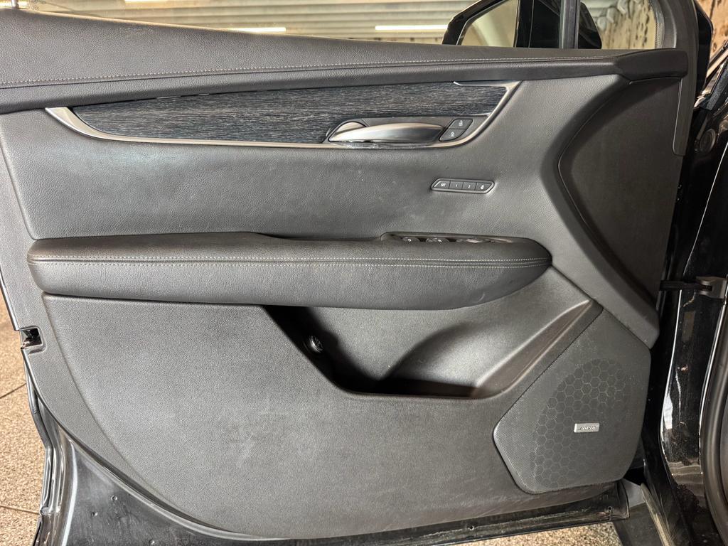 used 2021 Cadillac XT5 car, priced at $25,428