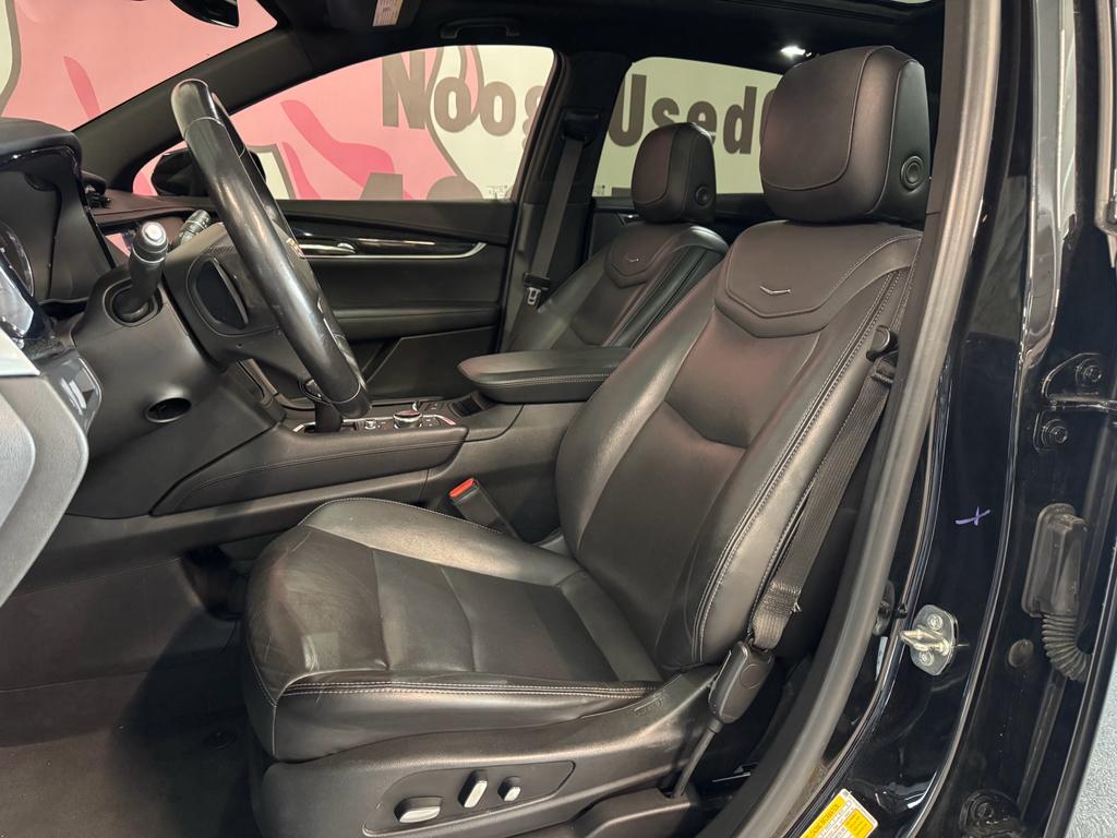 used 2021 Cadillac XT5 car, priced at $25,428