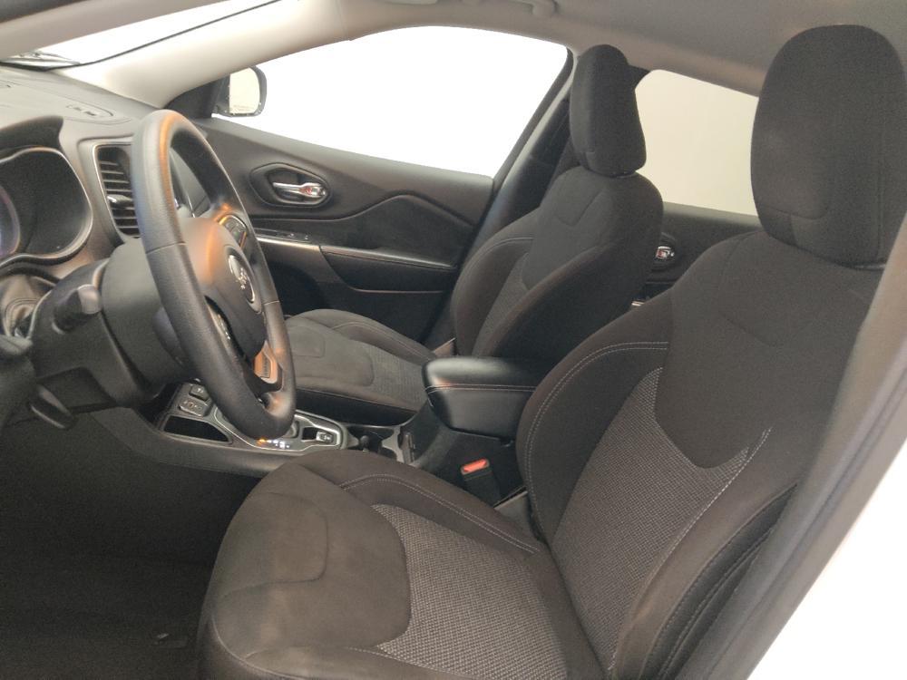 used 2019 Jeep Cherokee car, priced at $16,095