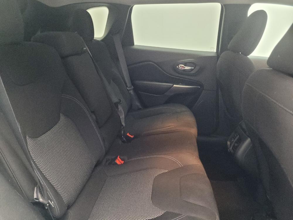 used 2020 Jeep Cherokee car, priced at $18,195