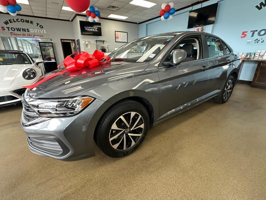 used 2024 Volkswagen Jetta car, priced at $18,995