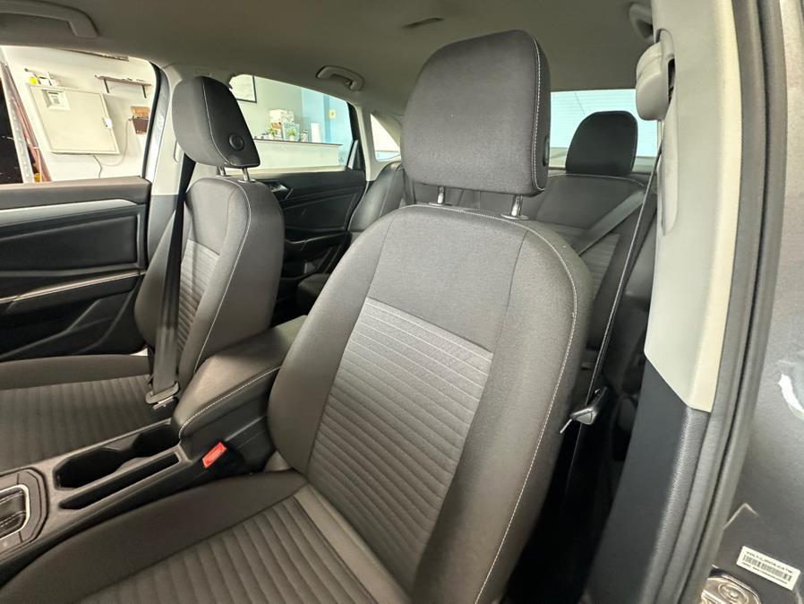 used 2024 Volkswagen Jetta car, priced at $18,995