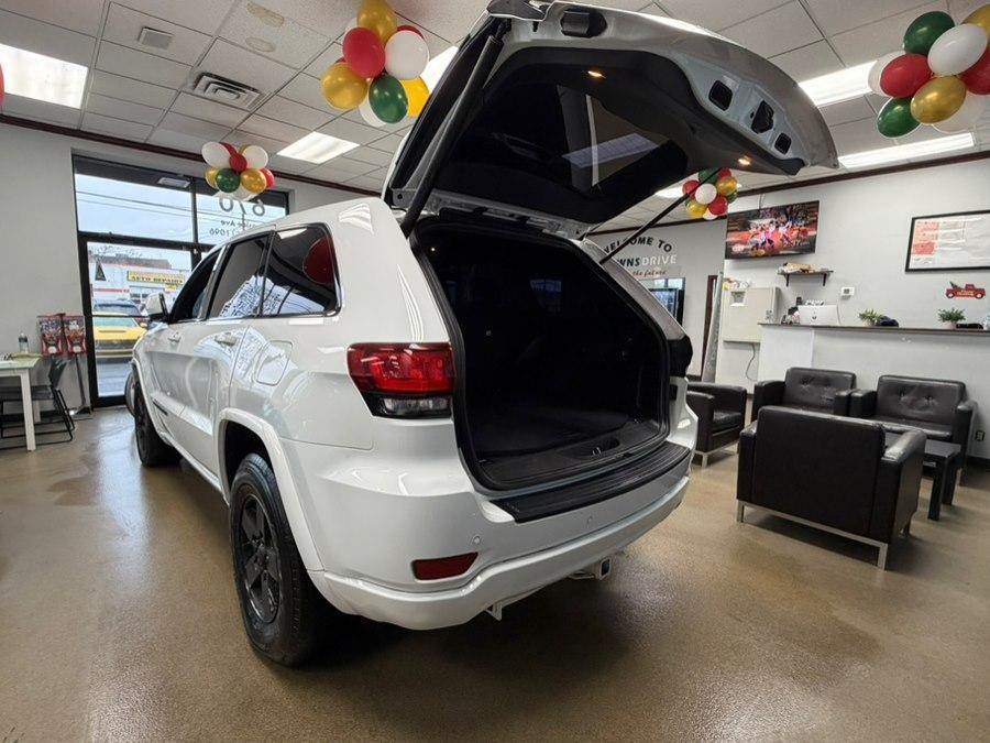 used 2021 Jeep Grand Cherokee car, priced at $16,995