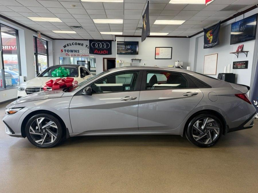used 2025 Hyundai Elantra car, priced at $18,995