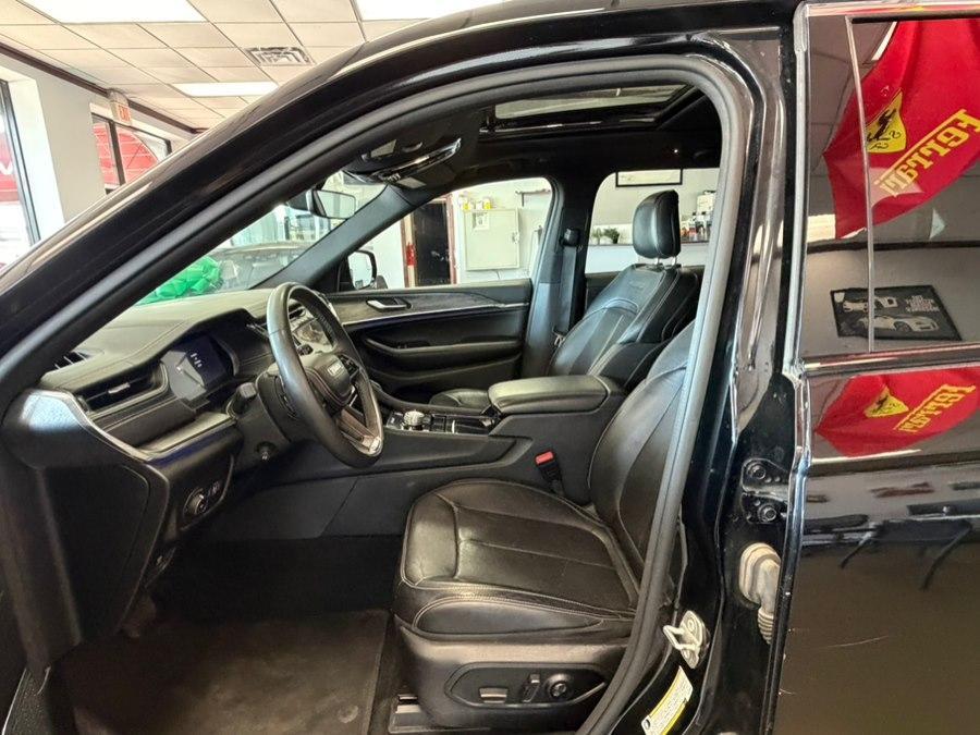 used 2023 Jeep Grand Cherokee car, priced at $28,995