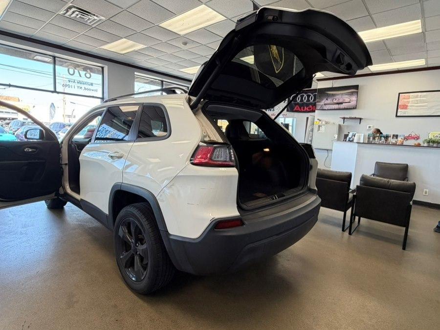 used 2019 Jeep Cherokee car, priced at $10,995