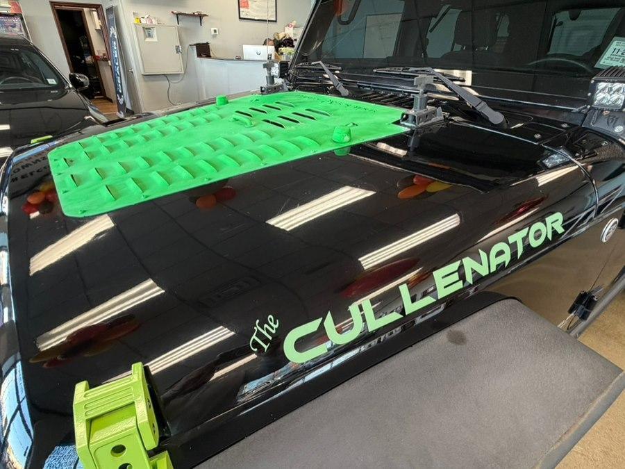 used 2013 Jeep Wrangler Unlimited car, priced at $14,995