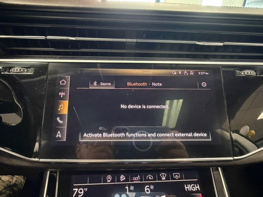 Audi Q8 view 53