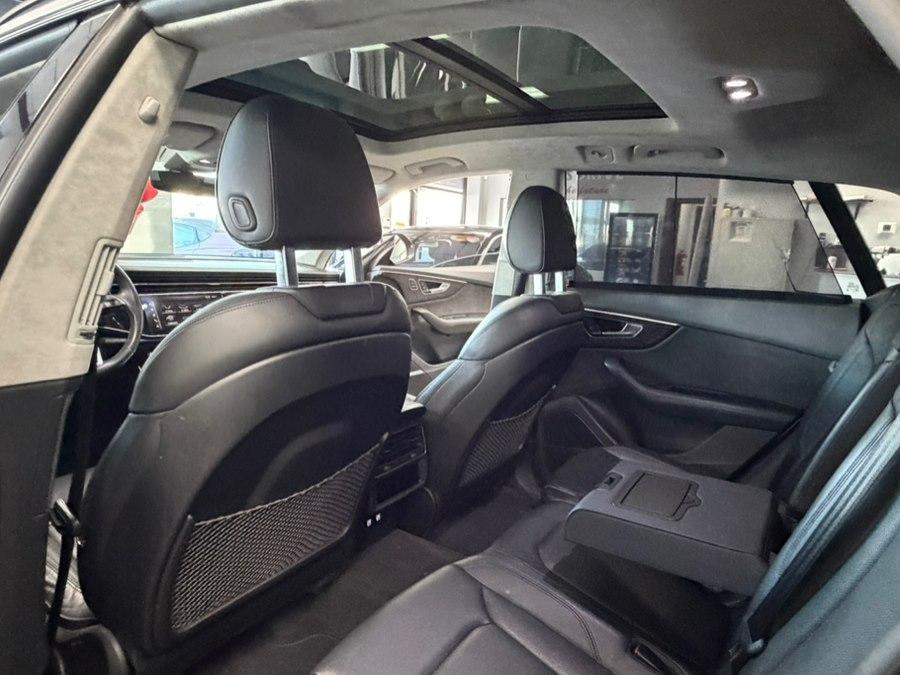 Audi Q8 view 27