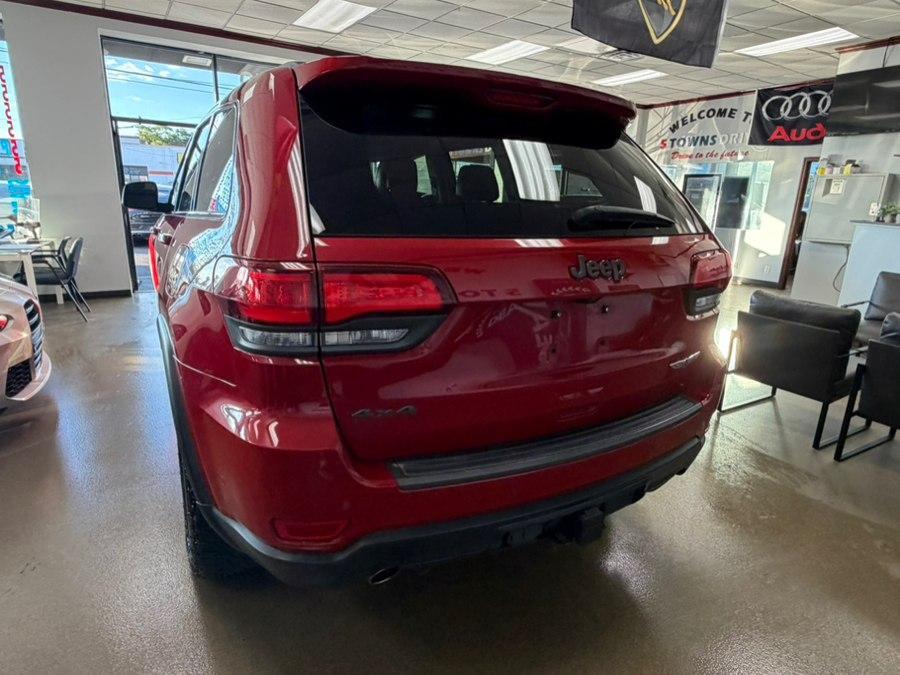 used 2018 Jeep Grand Cherokee car, priced at $17,995
