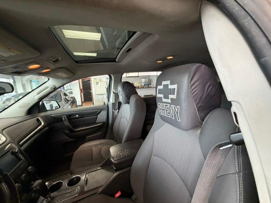 used 2015 Chevrolet Traverse car, priced at $3,995