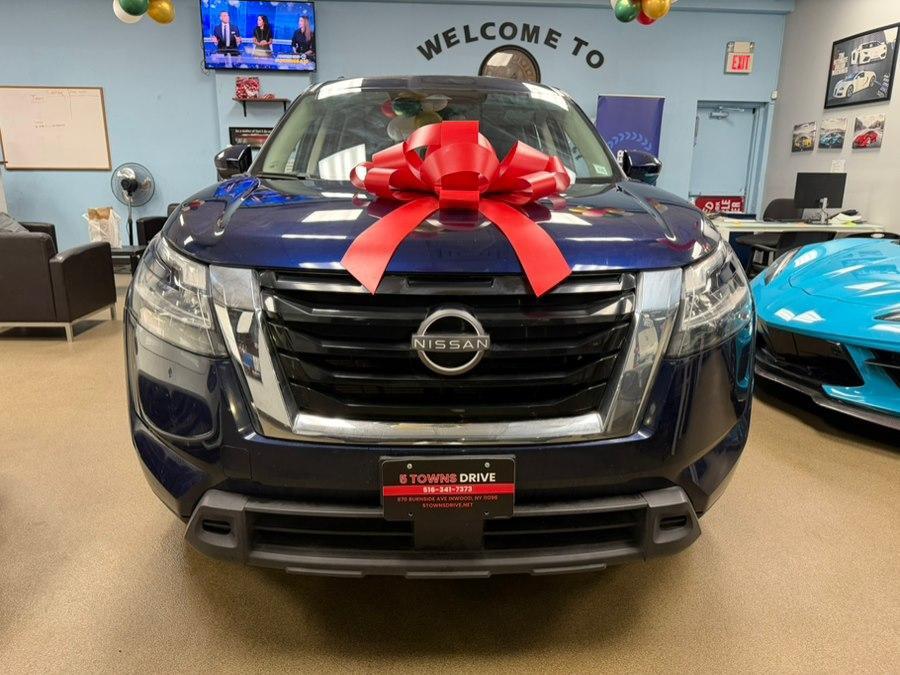 used 2022 Nissan Pathfinder car, priced at $19,995