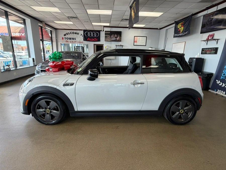 used 2023 MINI Hardtop car, priced at $19,995